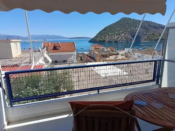 Διαμέρισμα Konstantina